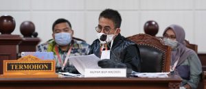 Sidang PHP di MK, KPU Kepsul Akui Ada Selisih Dua Suara dalam Penghitungan Ulang