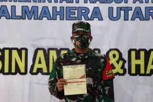 Dandim 1508/Tobelo Mengaku Lega Usai Disuntik Vaksin Covid-19 Tahap II