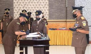 Kajati Maluku Utara Resmi Lantik 3 Kajari dan 2 Koordinator 