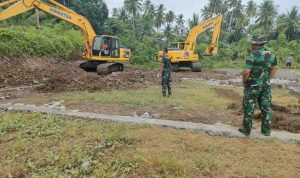 Kerahkan Excavator, Satgas TMMD Ke 113 Kodim 1505/Tidore Percepat Pekerjaan
