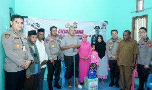 Peringati Hari Bhayangkara ke 76, Kapolda Malut Pimpin Anjangsana ke Personel Yang Sakit