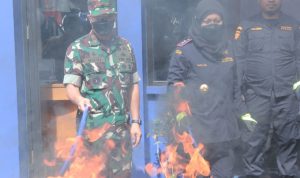 Danrem 152/Baabullah Hadiri Pemusnahan Barang Milik Negara Hasil Penindakan Kantor Bea Cukai Ternate