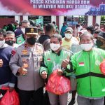 Harga BBM Naik, Polda Malut dan Jajarannya Salurkan Bantuan Sosial ke Sejumlah Komunitas 