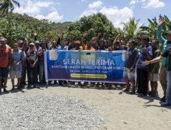 Harita Nickel Bantu Warga Tabuji Dapatkan Pemasangan Sambungan Listrik PLN