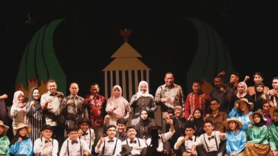 Bupati Usman Sidik Lantik Pengurus SKPM-HALSEL di Yogyakarta