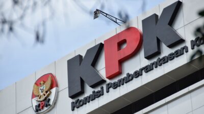 KPK Geledah Rumah Tersangka dan Ketua DPD Gerindra Malut Soal suap AGK