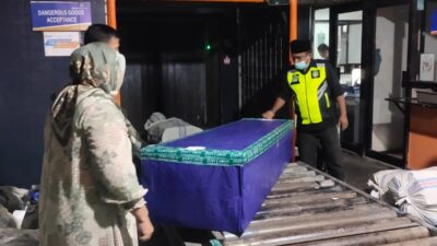 Jenazah Jemaah Haji Asal Halbar Diberangkatkan ke Ternate gunakan Pesawat Lion Air