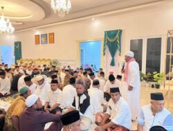 Masyarakat Halsel Padati Tahlilan hari ke 5 Mendiang Bupati Almarhum Hi Usman Sidik di Kediaman Papaloang