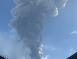 Gunung Ibu Halmahera kembali keluarkan Abu Vulkanik Setinggi 5 kilometer