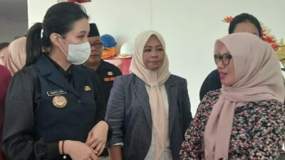 Jenguk AGK di RSUD CB Ternate, Gubernur Sherly Ajak Masyarakat Doakan Agar Cepat Sembuh