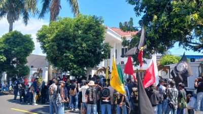 Aksi Unjuk Rasa Peringatan May Day di Ternate, Element Pergerakan Desak Pemerintah Cabut Izin PT.STS